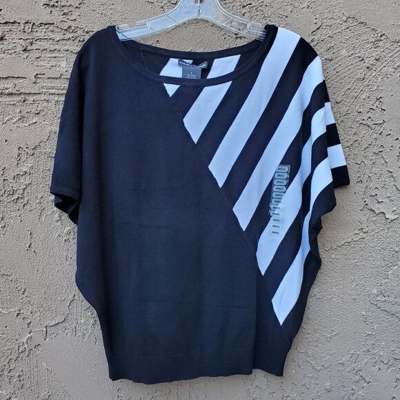 Chelsea & Theodore black/white batwing sweater - Picture 1 of 8